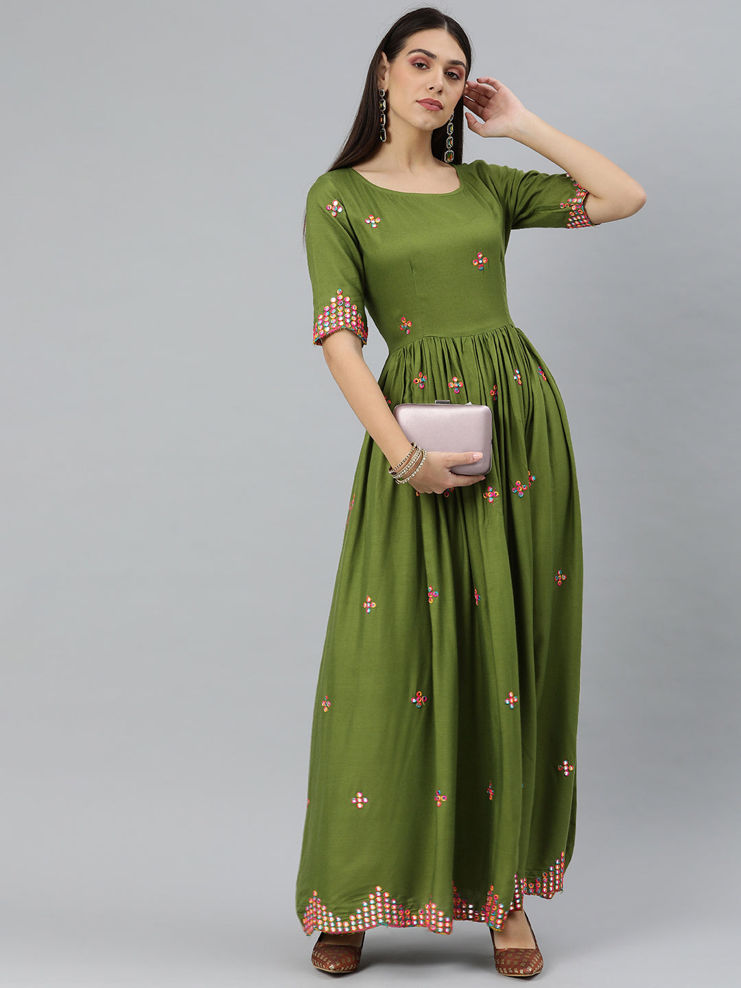 Light dress, ethnic embroideries, half-puff sleeves, elasticated wrists,  flared bottom